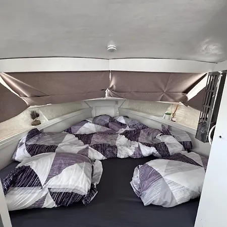 Book Ing Apartament *